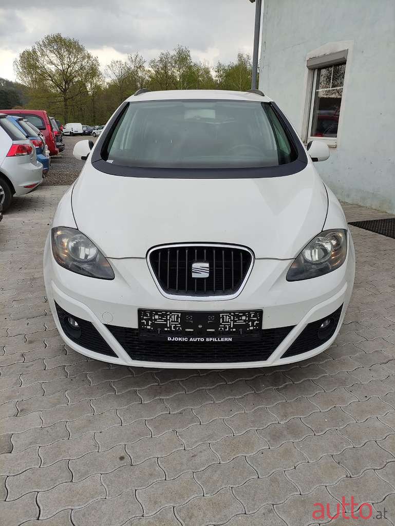 2013' SEAT Altea XL photo #1