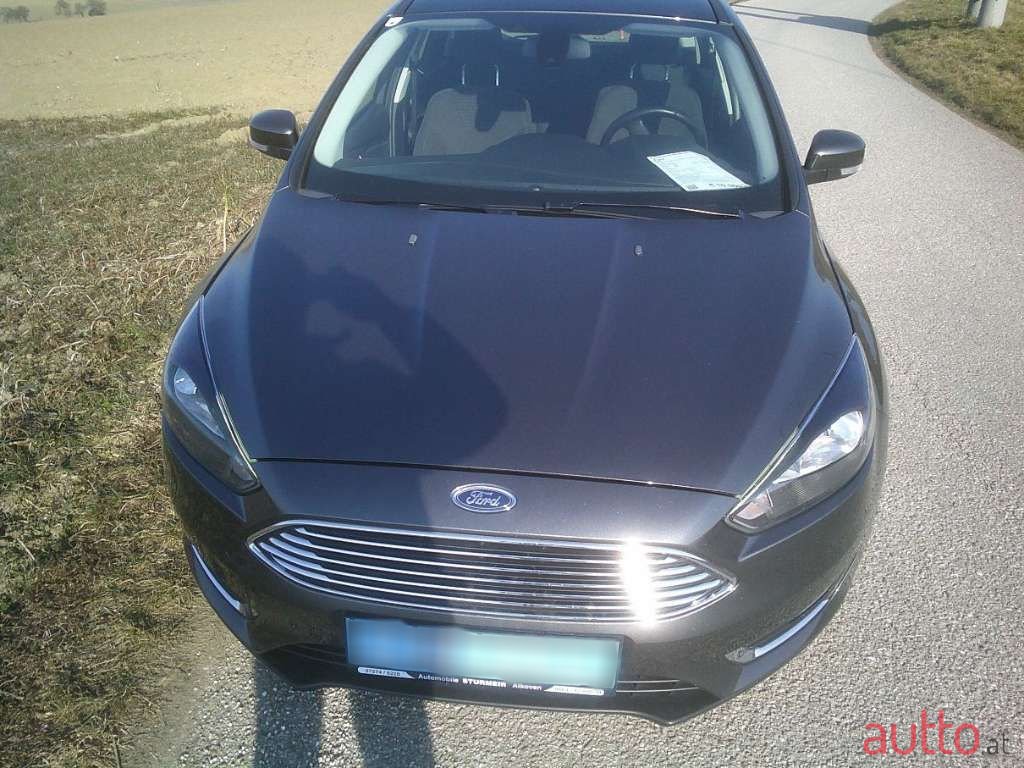 2015' Ford Focus photo #3