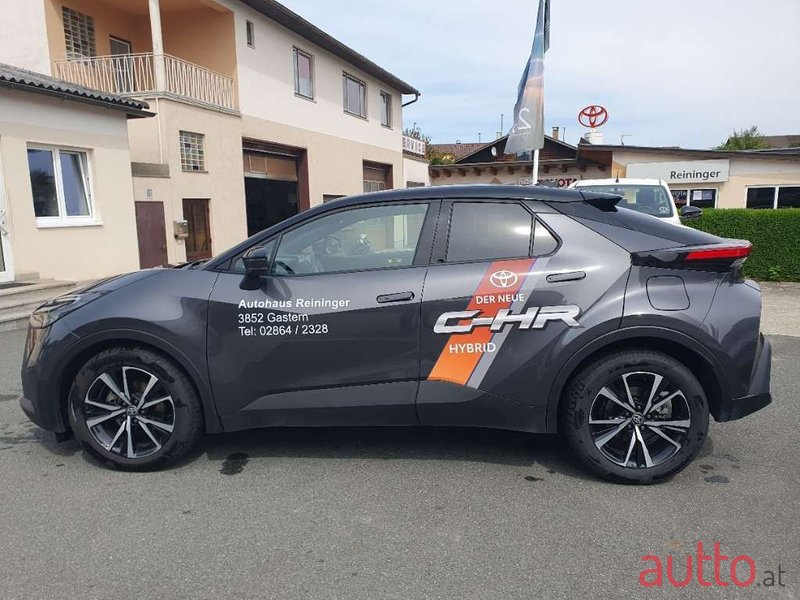 2023' Toyota C-HR photo #5