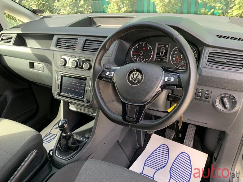 2014' Volkswagen Caddy 1.6 TDI photo #6