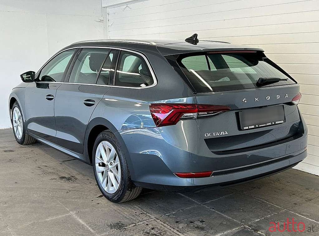 2020' Skoda Octavia photo #4