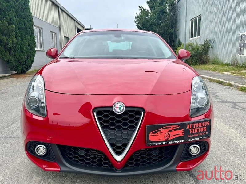 2016' Alfa Romeo Giulietta photo #3