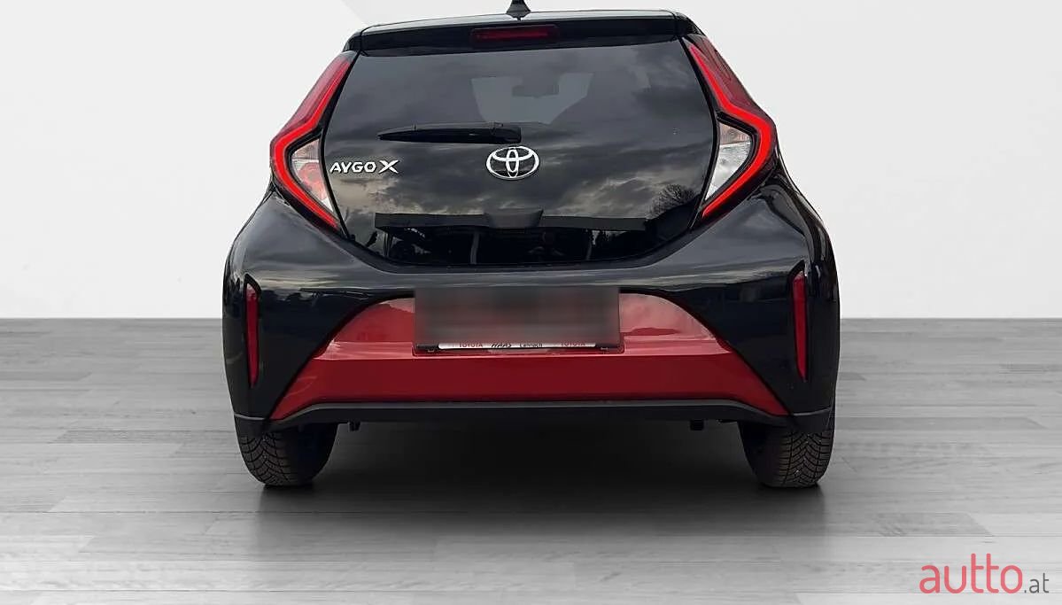 2022' Toyota Aygo photo #4