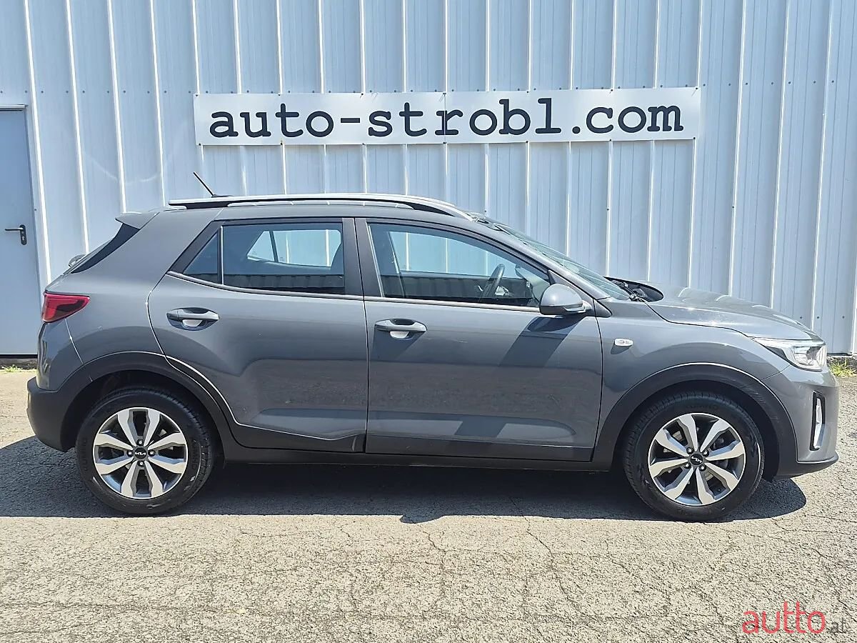 2023' Kia Stonic photo #2