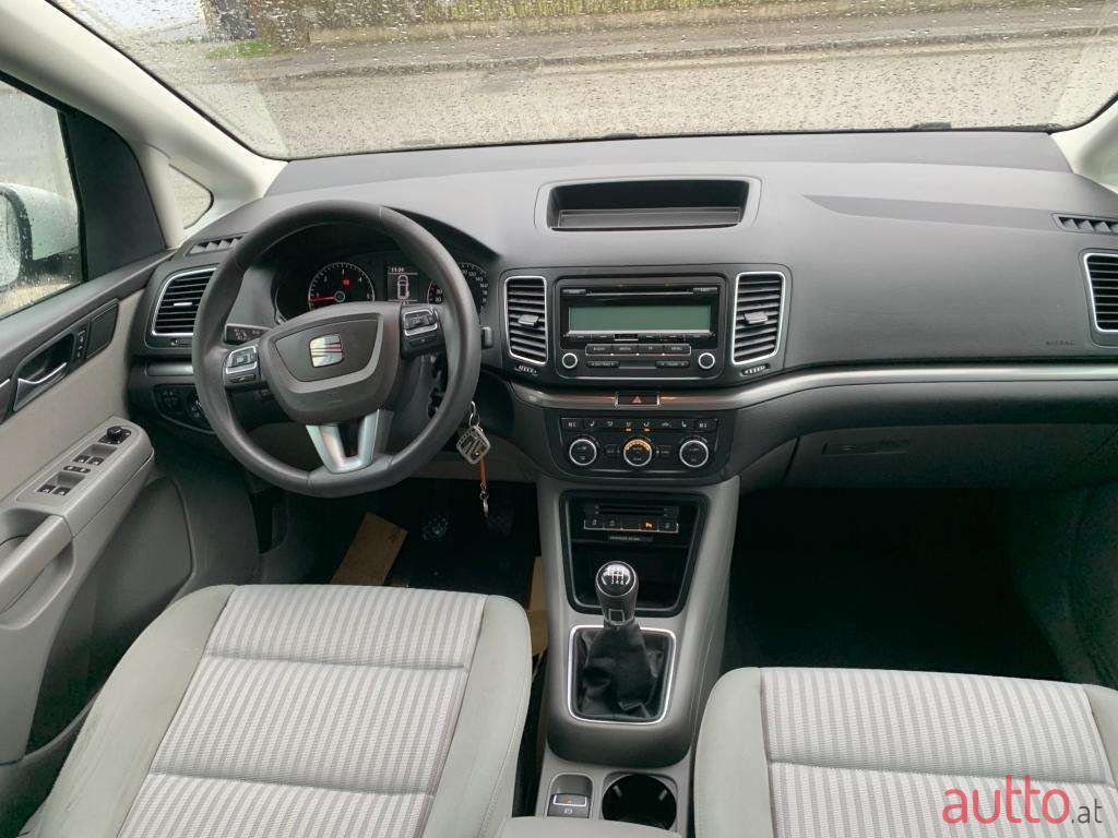 2013' SEAT Alhambra photo #5