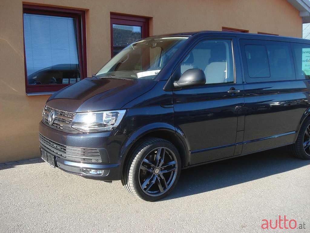 2018' Volkswagen Multivan photo #1