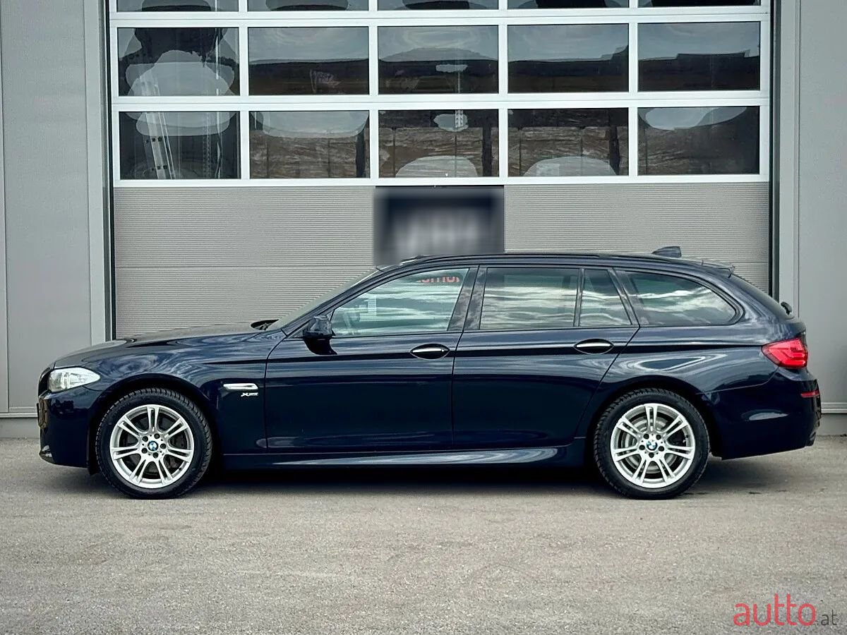 2011' BMW 5Er-Reihe photo #3