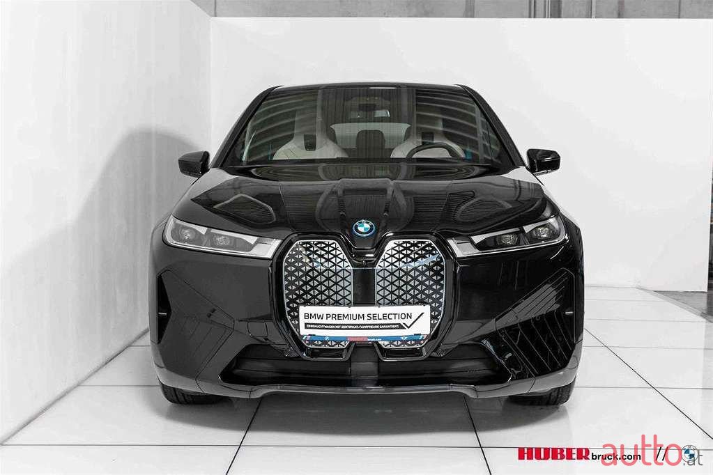 2022' BMW iX photo #2
