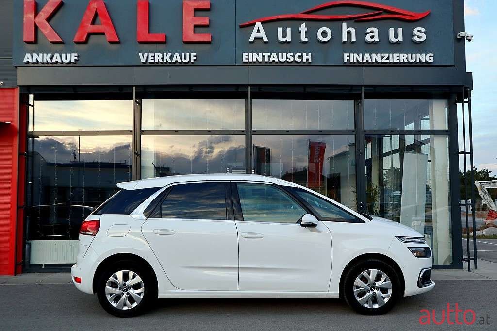 2019' Citroen C4 SpaceTourer photo #3