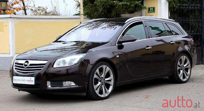2012' Opel Insignia photo #1