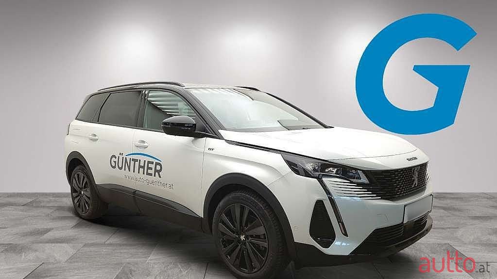 2023' Peugeot 5008 photo #2