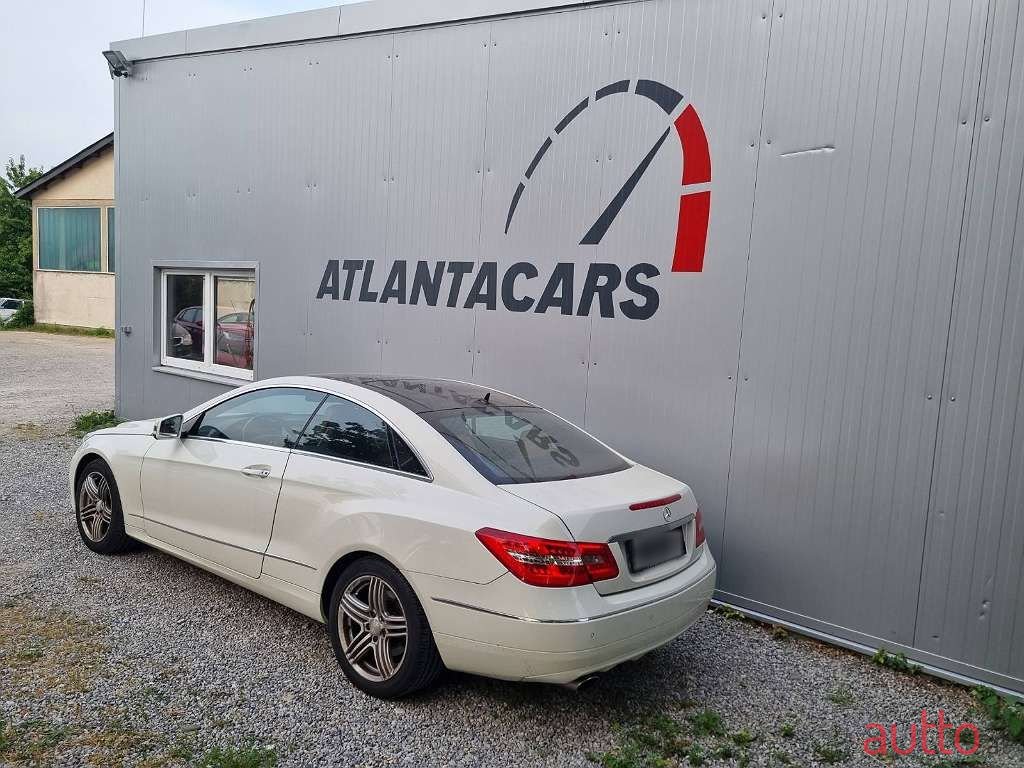 2010' Mercedes-Benz E-Klasse photo #4