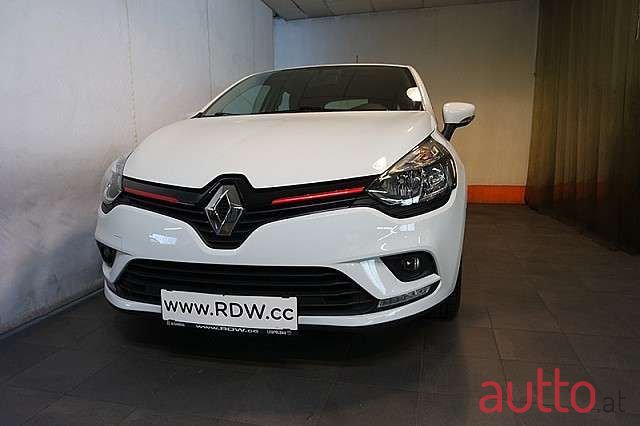 2017' Renault Clio photo #3