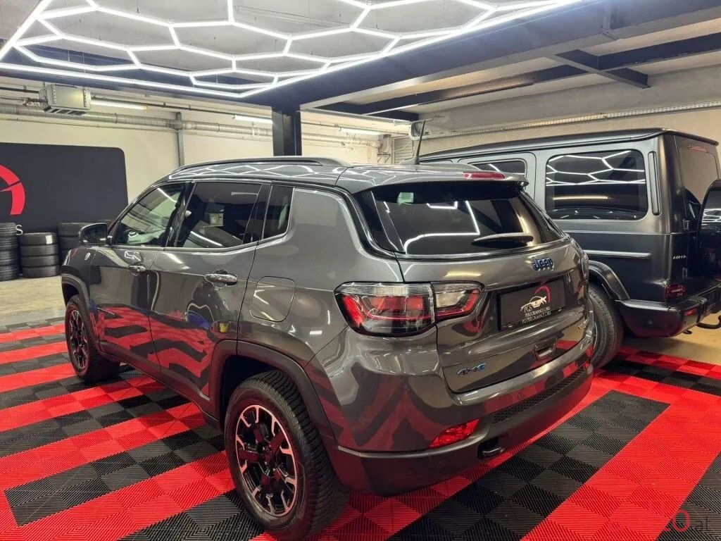 2022' Jeep Compass photo #6