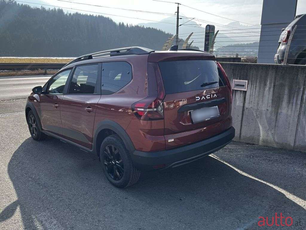2023' Dacia Jogger photo #5
