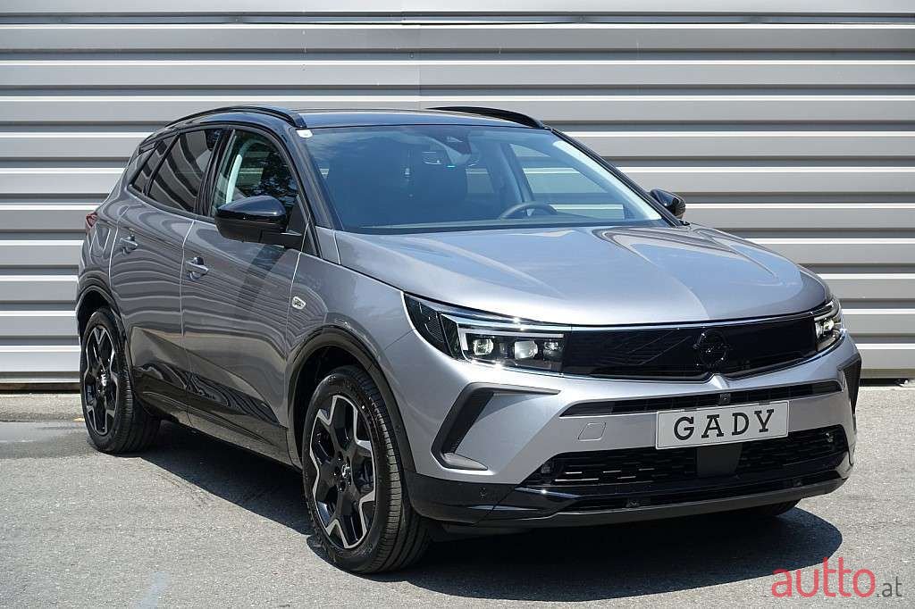 2022' Opel Grandland X photo #3