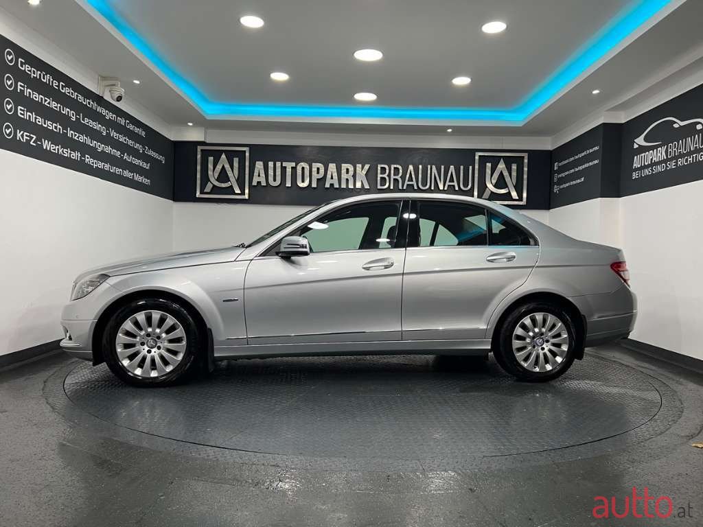 2009' Mercedes-Benz C-Klasse photo #2