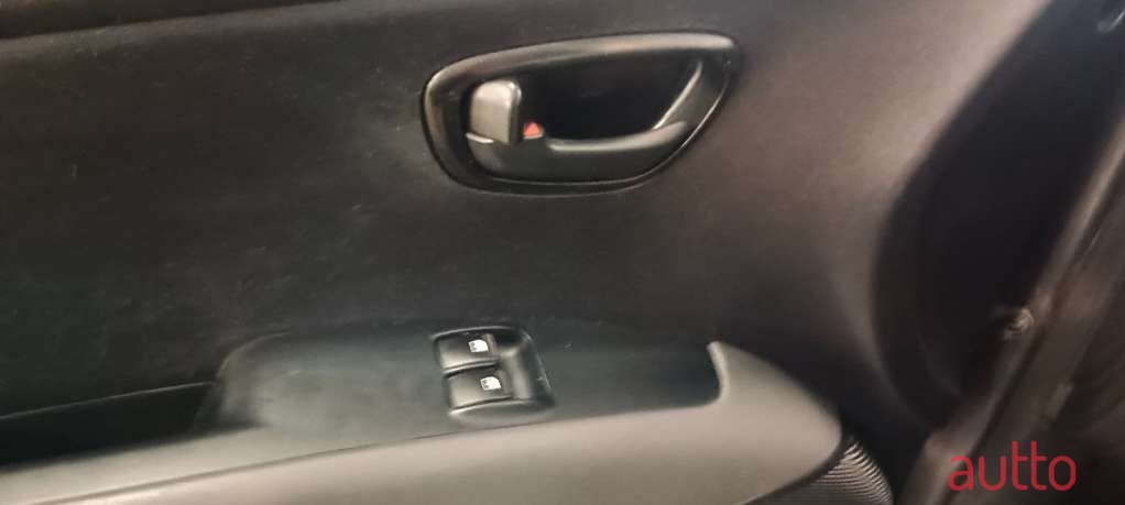 2011' Hyundai i10 photo #6