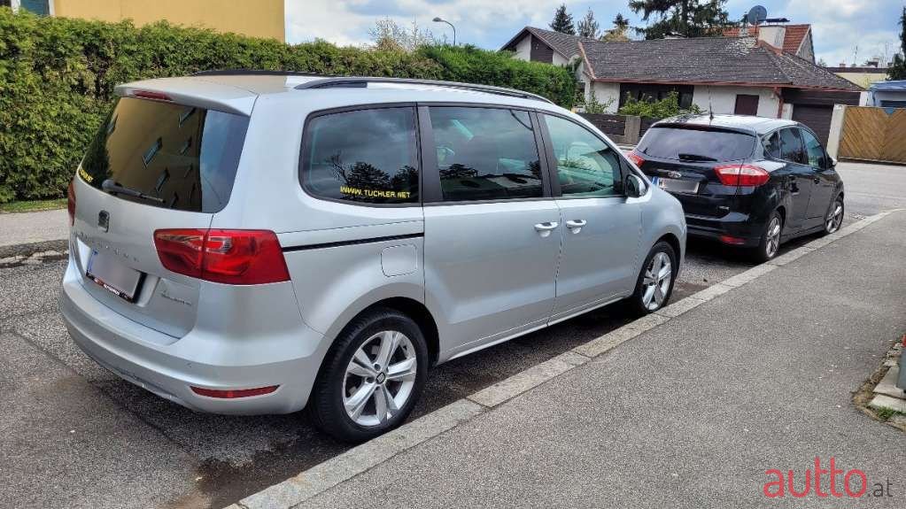 2012' SEAT Alhambra photo #2