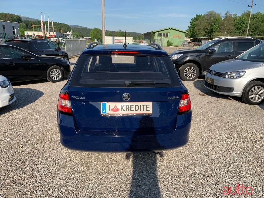 2015' Skoda Fabia photo #5