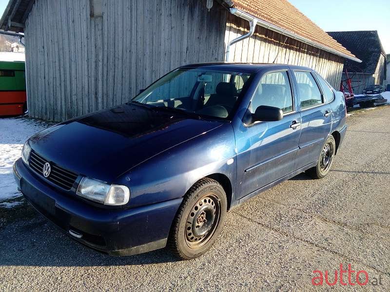 2000' Volkswagen Polo photo #1