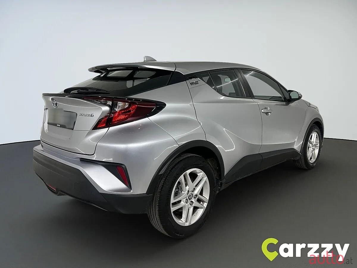 2022' Toyota C-HR photo #5