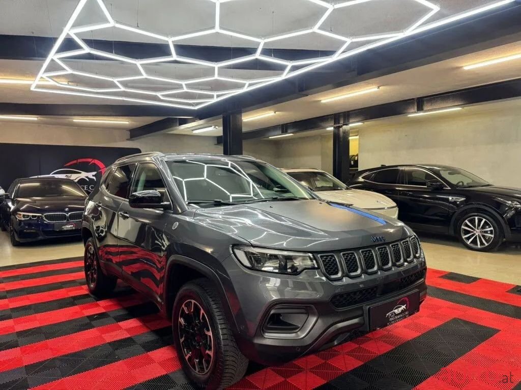 2022' Jeep Compass photo #1