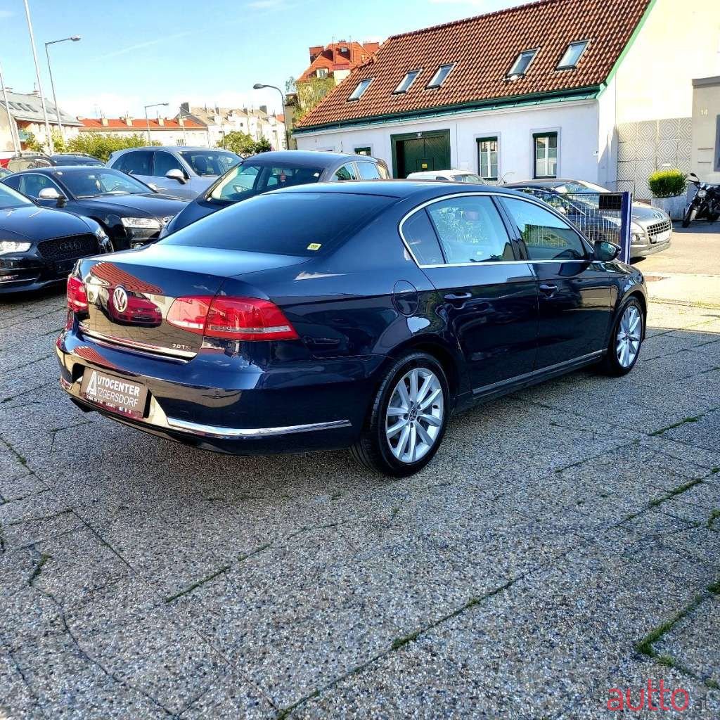 2012' Volkswagen Passat photo #2