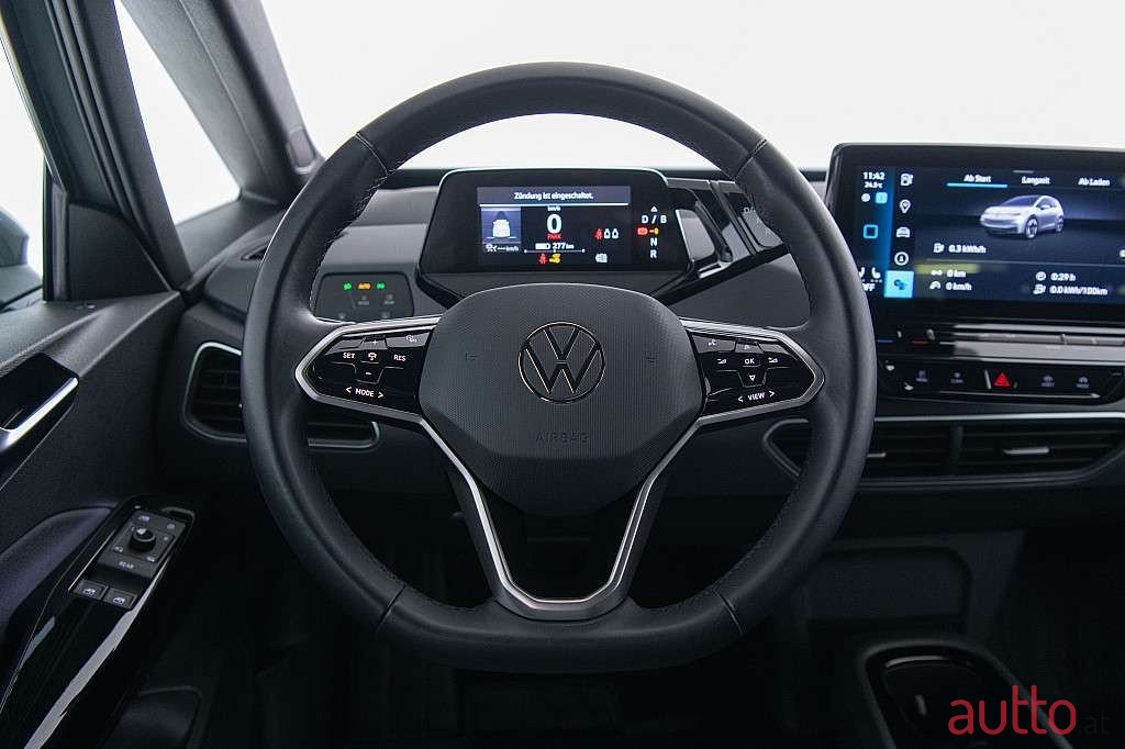 2020' Volkswagen ID.3 photo #5
