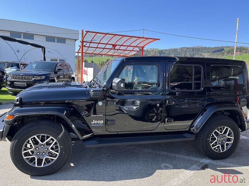 2023' Jeep Wrangler photo #2