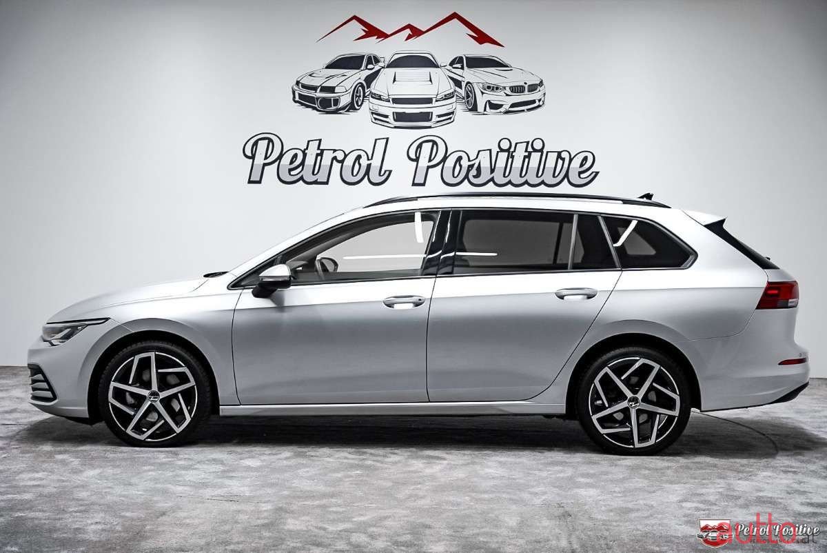 2023' Volkswagen Golf photo #6