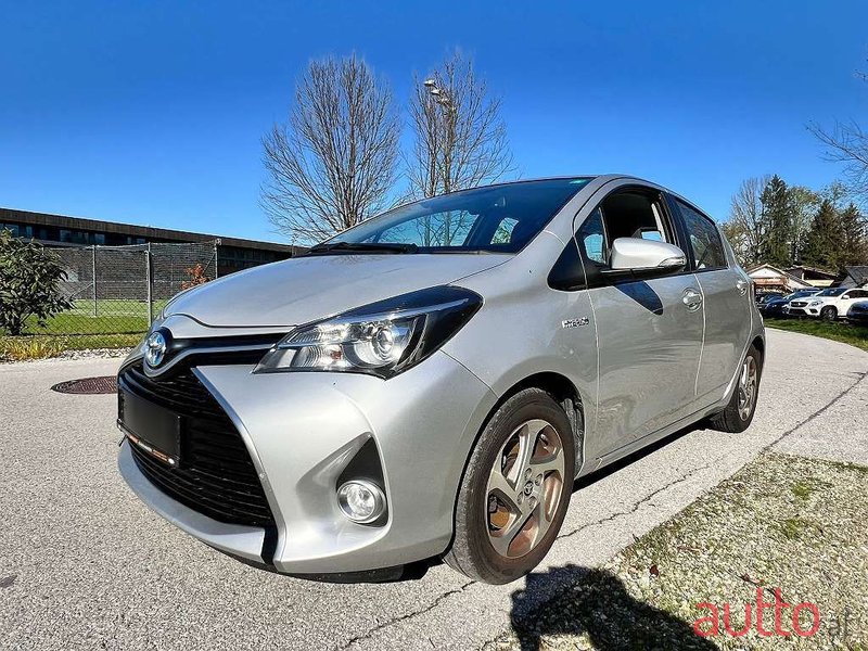 2016' Toyota Yaris photo #1