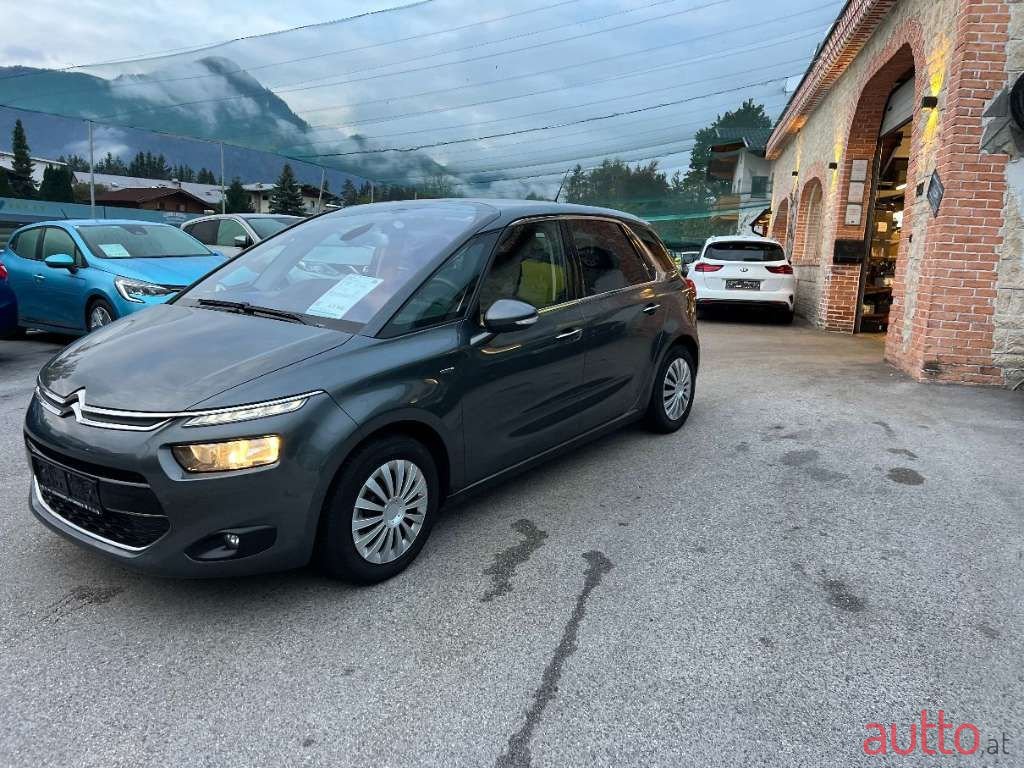 2014' Citroen C4 Picasso photo #1