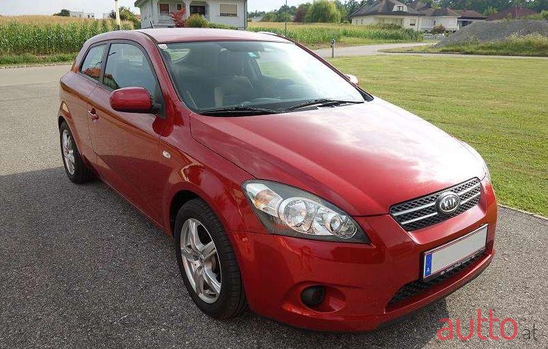 2010' Kia Ceed photo #1