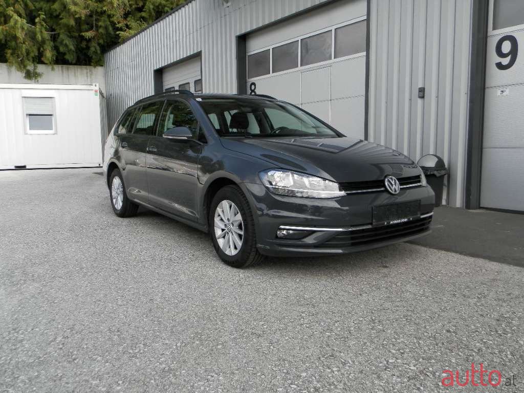 2018' Volkswagen Golf photo #4