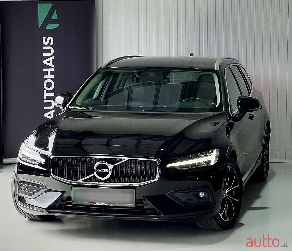 2019' Volvo V60 photo #1