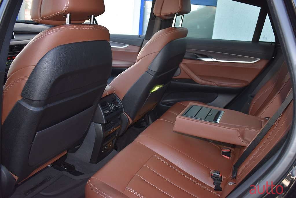 2018' BMW X6 photo #6