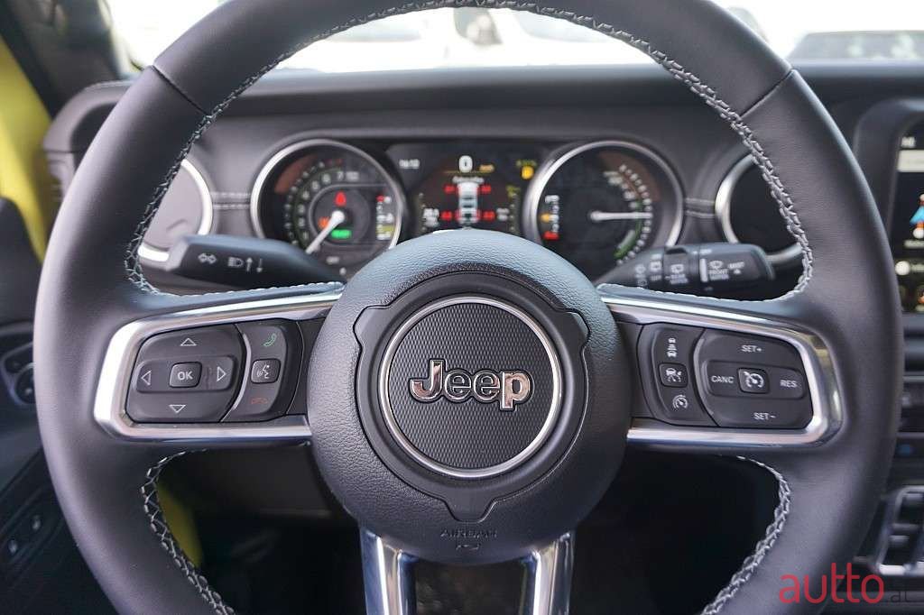 2023' Jeep Wrangler photo #3