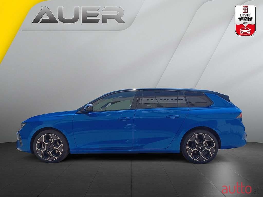 2023' Opel Astra photo #3