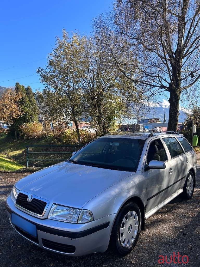 2001' Skoda Octavia photo #1