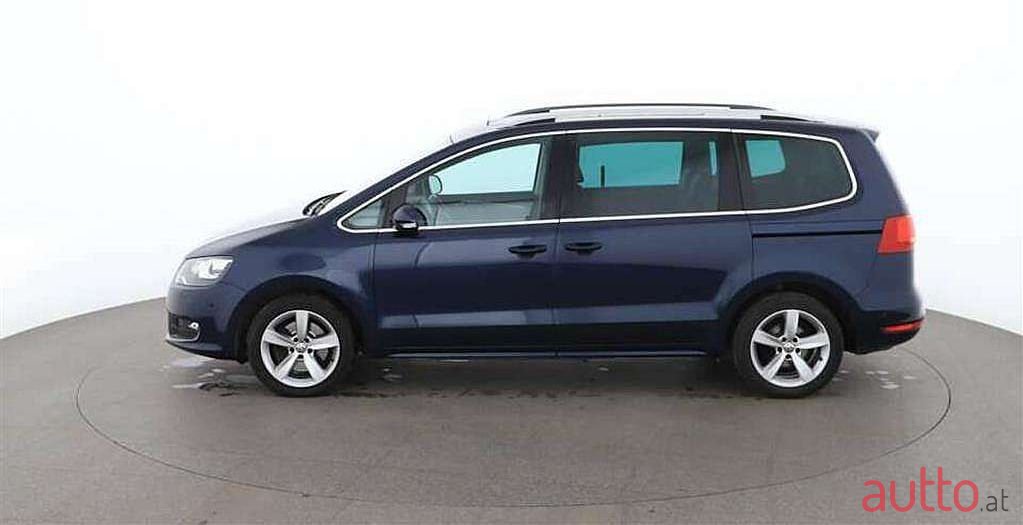 2011' Volkswagen Sharan photo #4