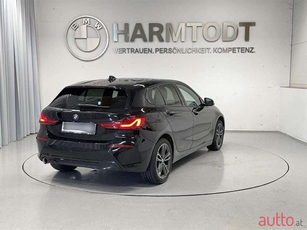 2022' BMW 1Er-Reihe photo #5
