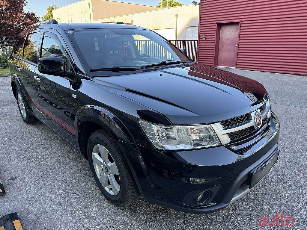 2014' Fiat Freemont photo #5