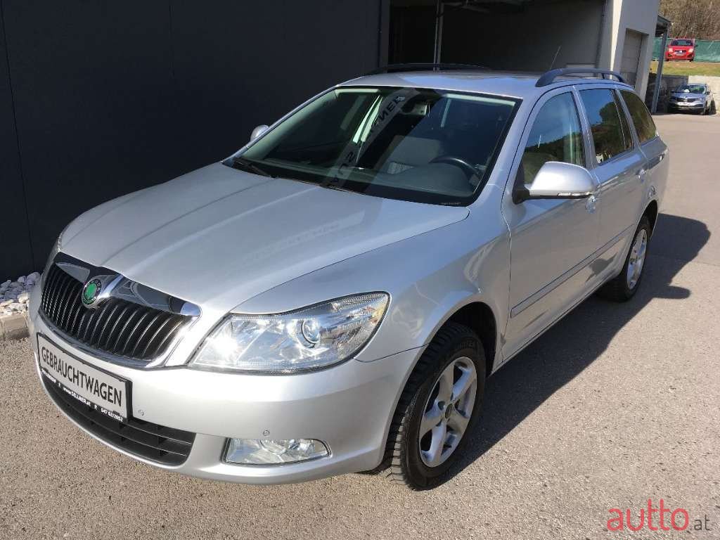 2013' Skoda Octavia photo #1