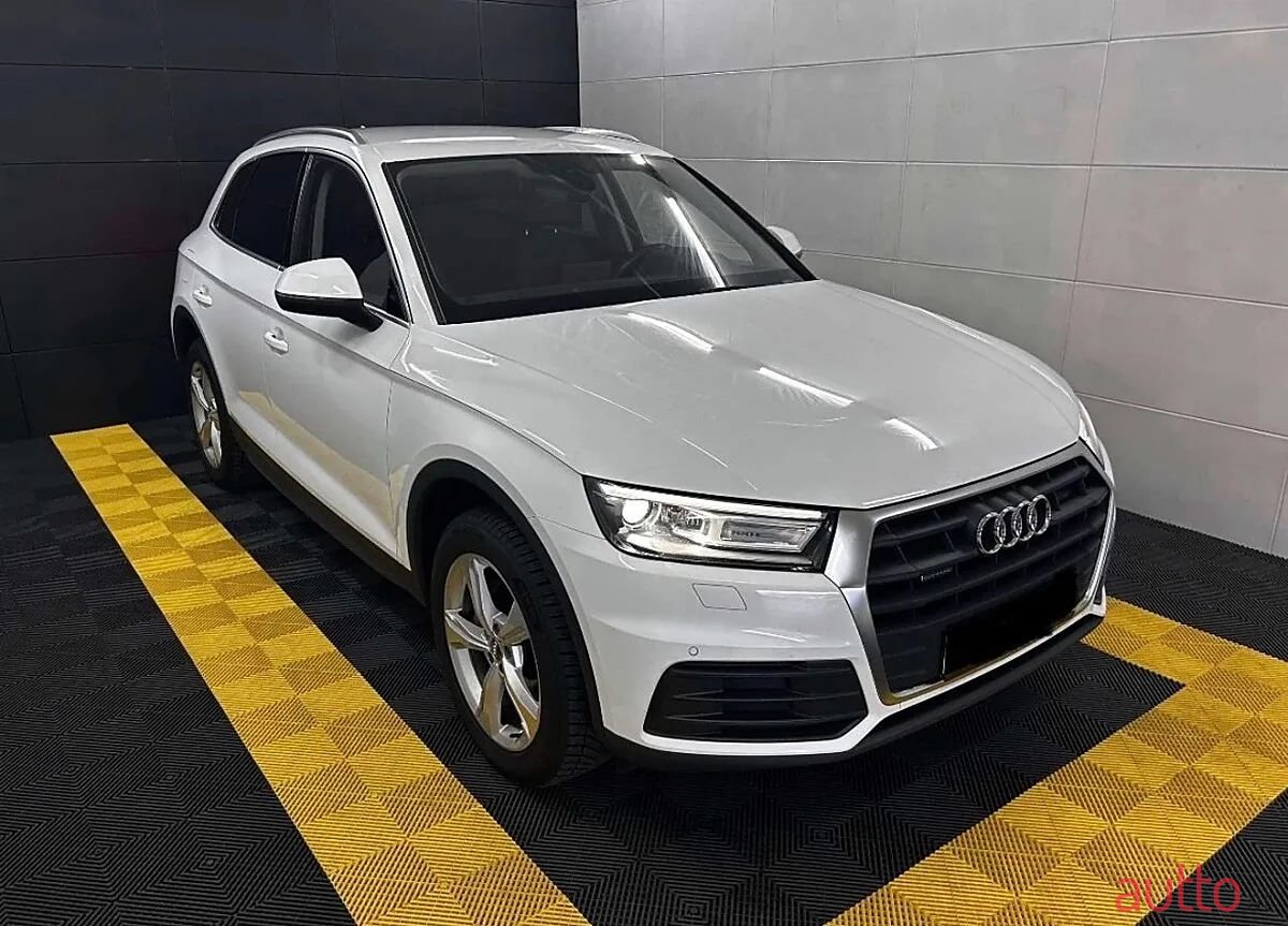 2019' Audi Q5 photo #2