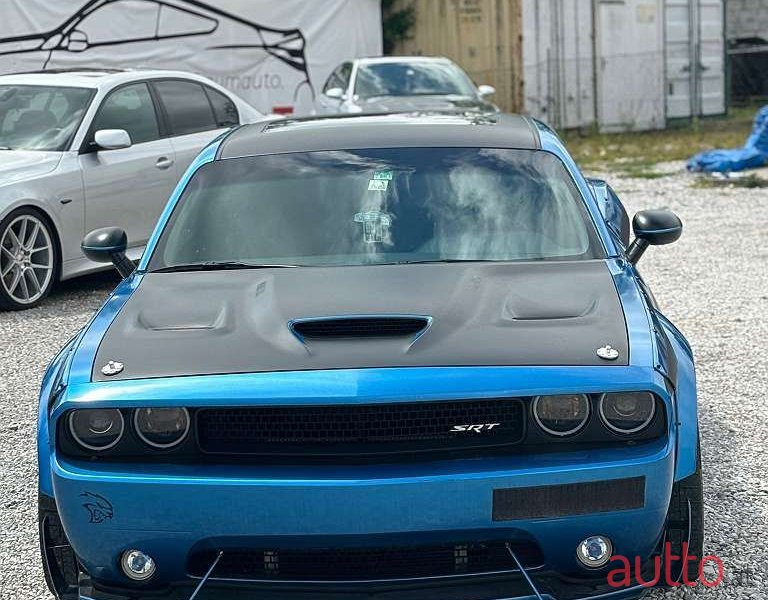 2010' Dodge Challenger photo #2