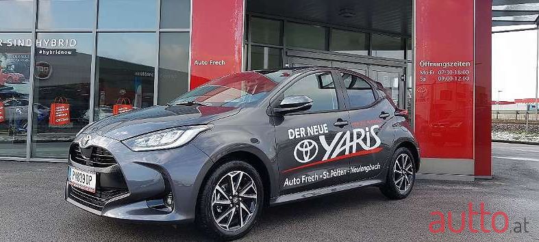 2020' Toyota Yaris photo #1