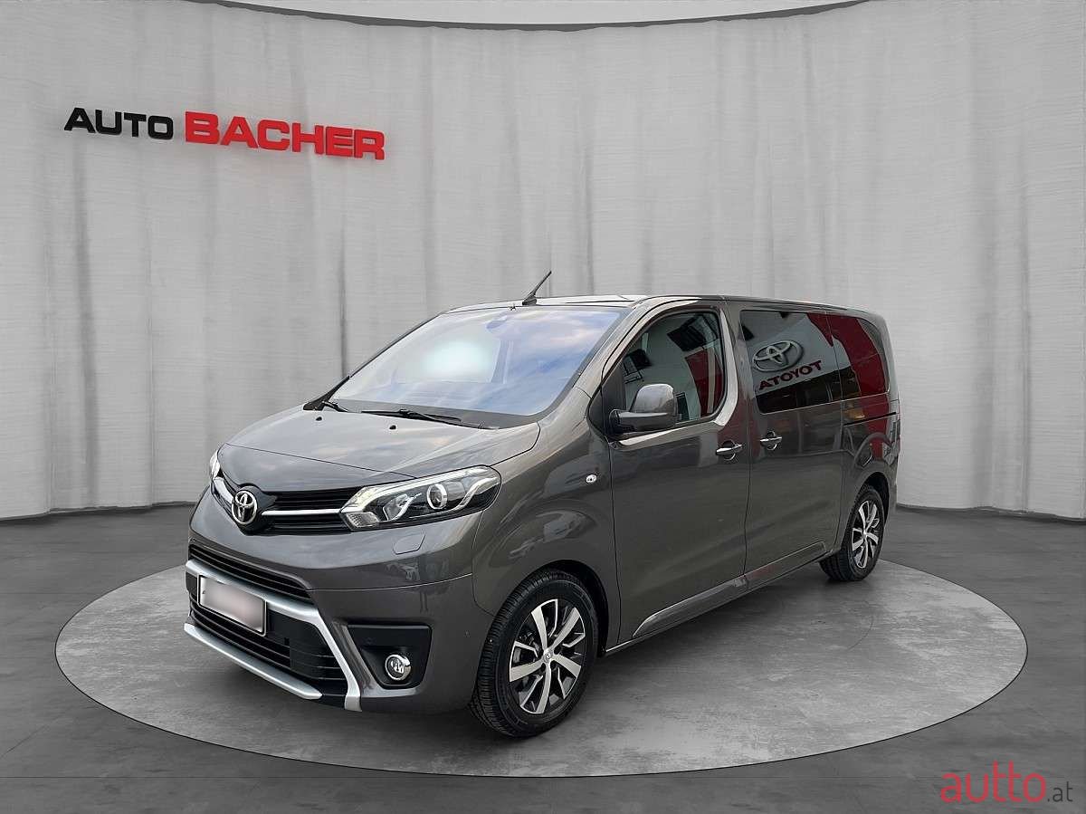 2022' Toyota ProAce photo #1