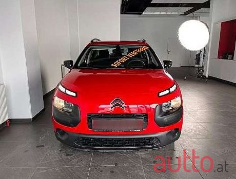 2017' Citroen C4 Cactus photo #2