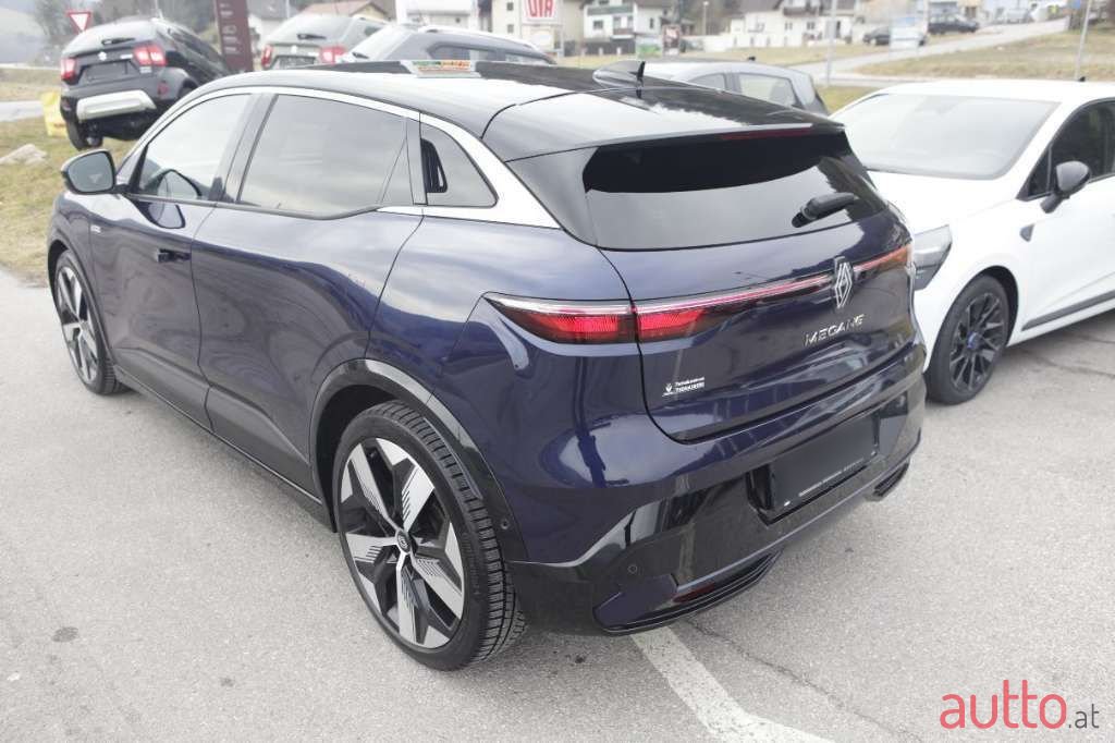 2022' Renault Megane photo #2